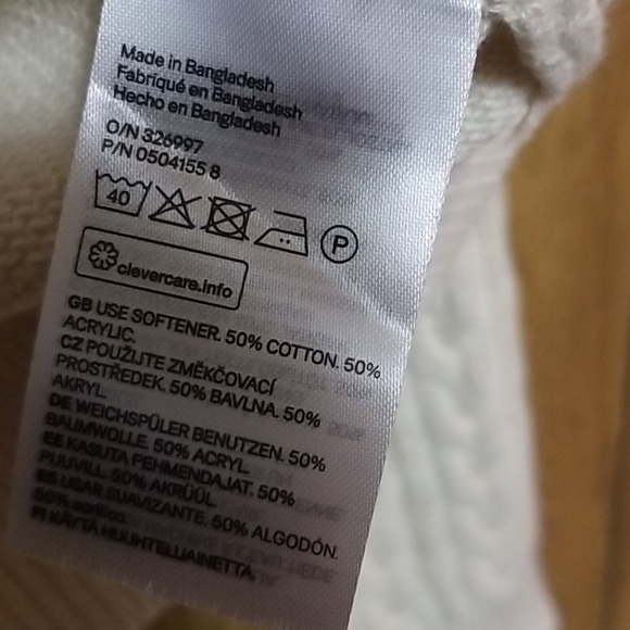 H&M Sweater - Picture 3 of 5